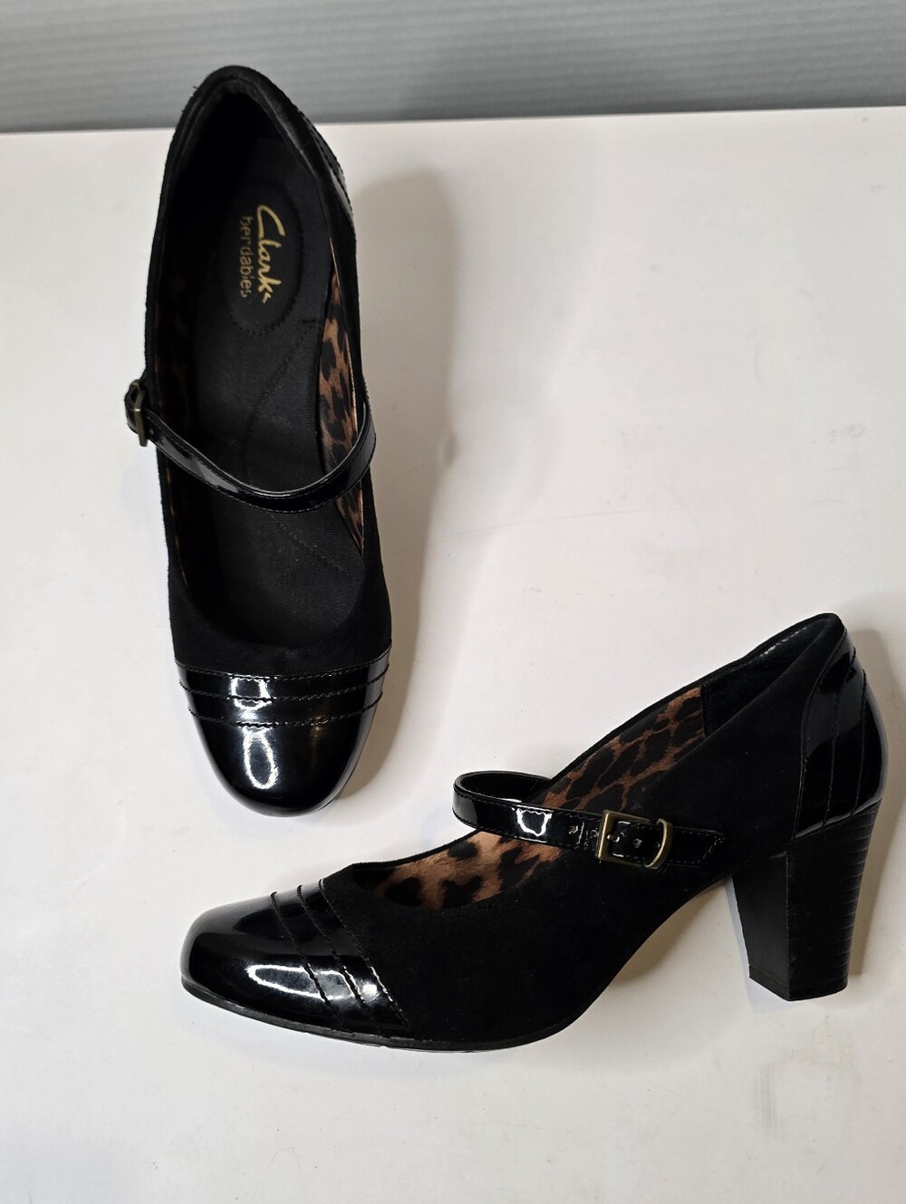 Clarks Bendables Mary Jane Pumps Size 9